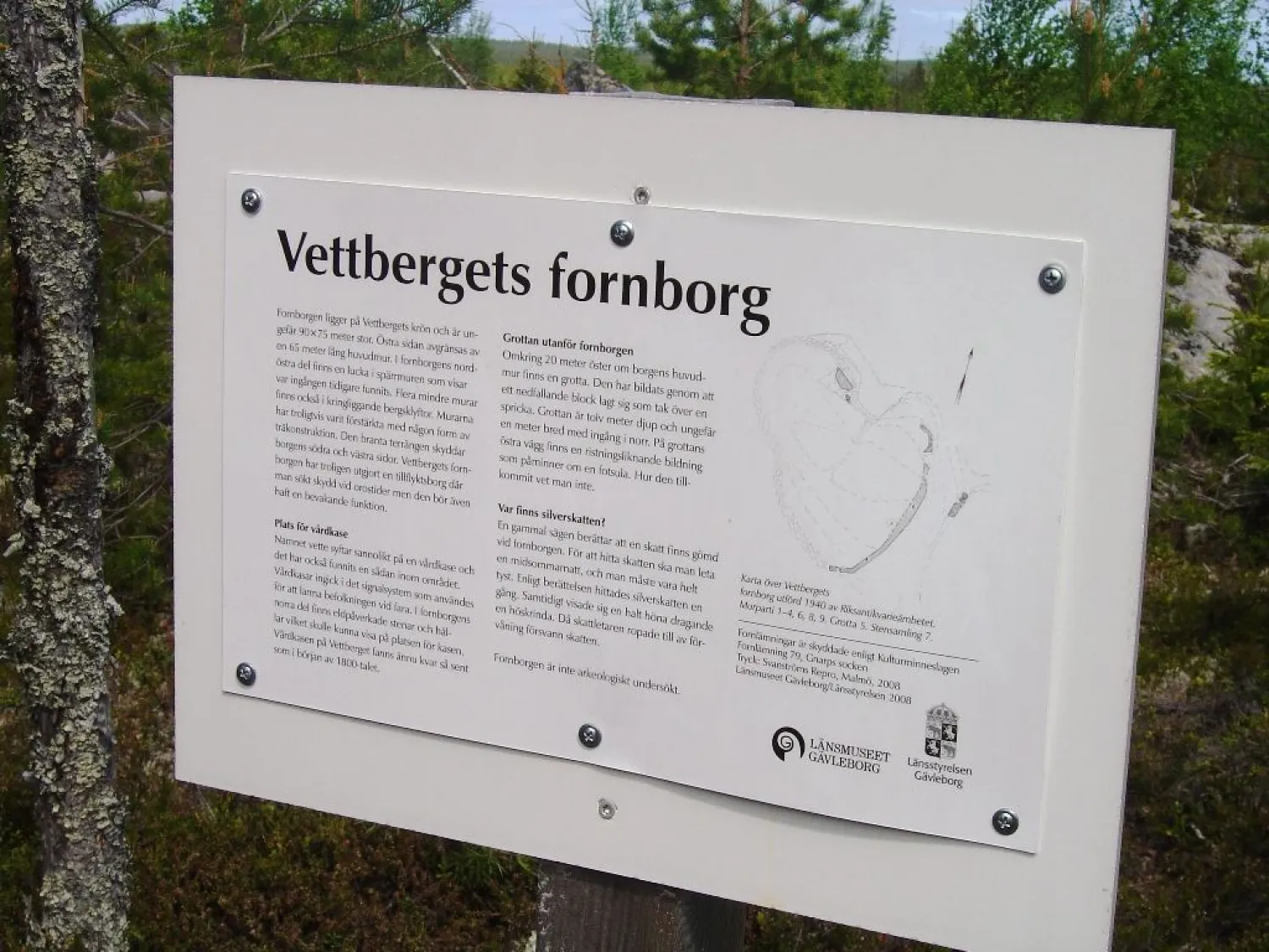 Vettbergets ancient castle - Gnarp