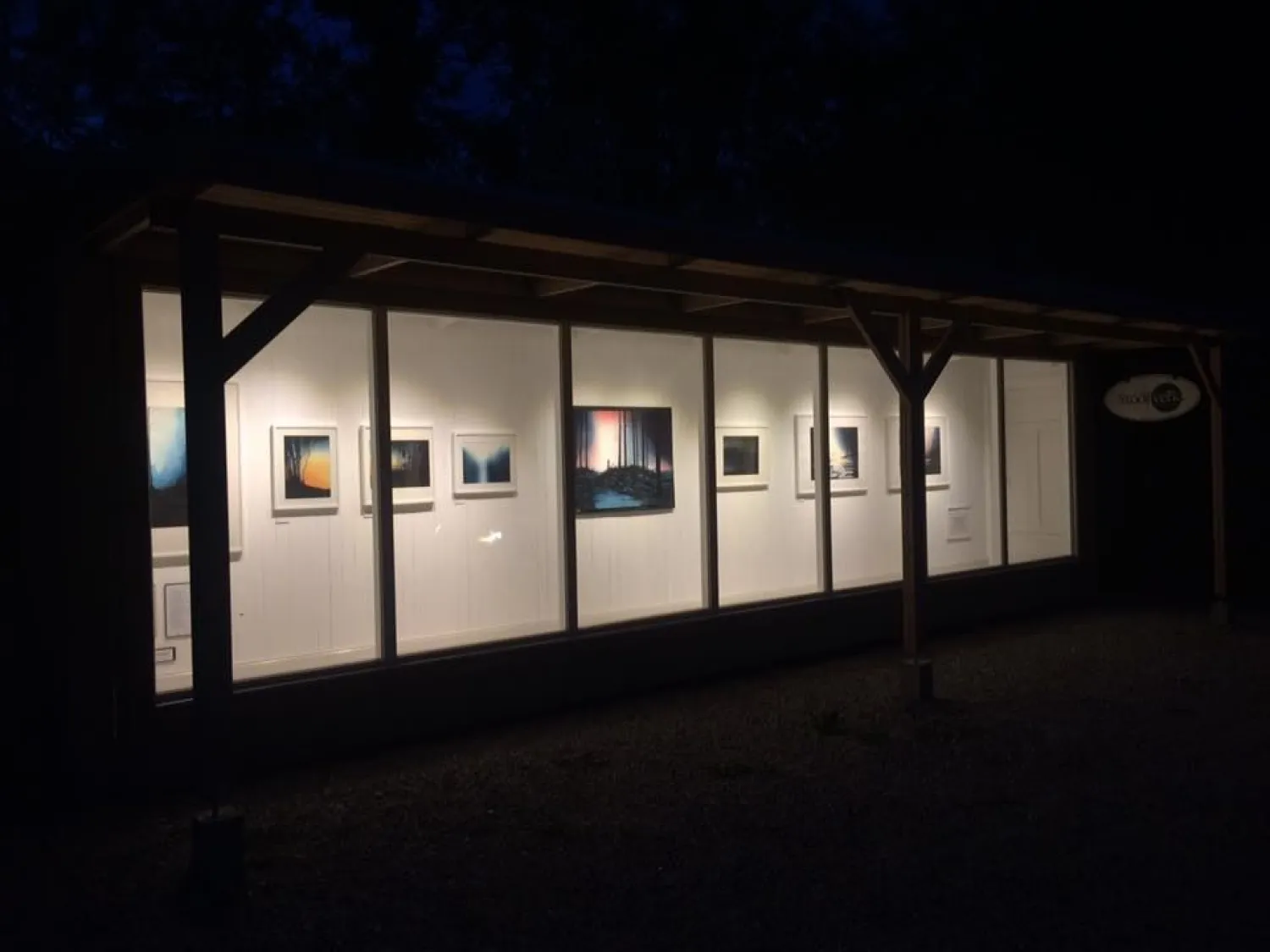 Galleri Stoorverk - Drive in galleri i Gnarp, Hälsingland, Nordanstig