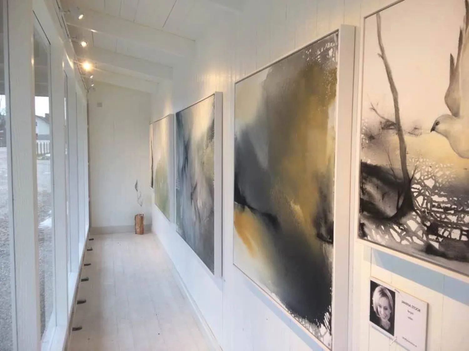 Galleri Stoorverk - Drive in galleri i Gnarp, Hälsingland, Nordanstig