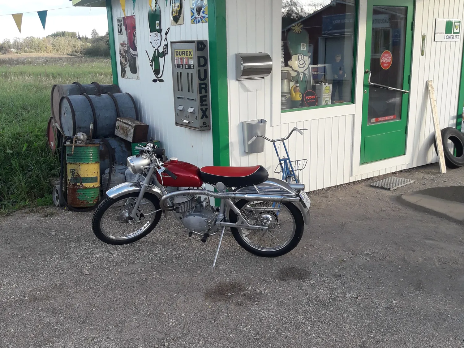 BP "Nostalgia-gas station" in Gällsta