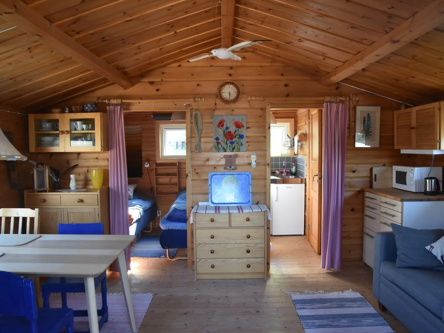 Interiör gästhuset matplats