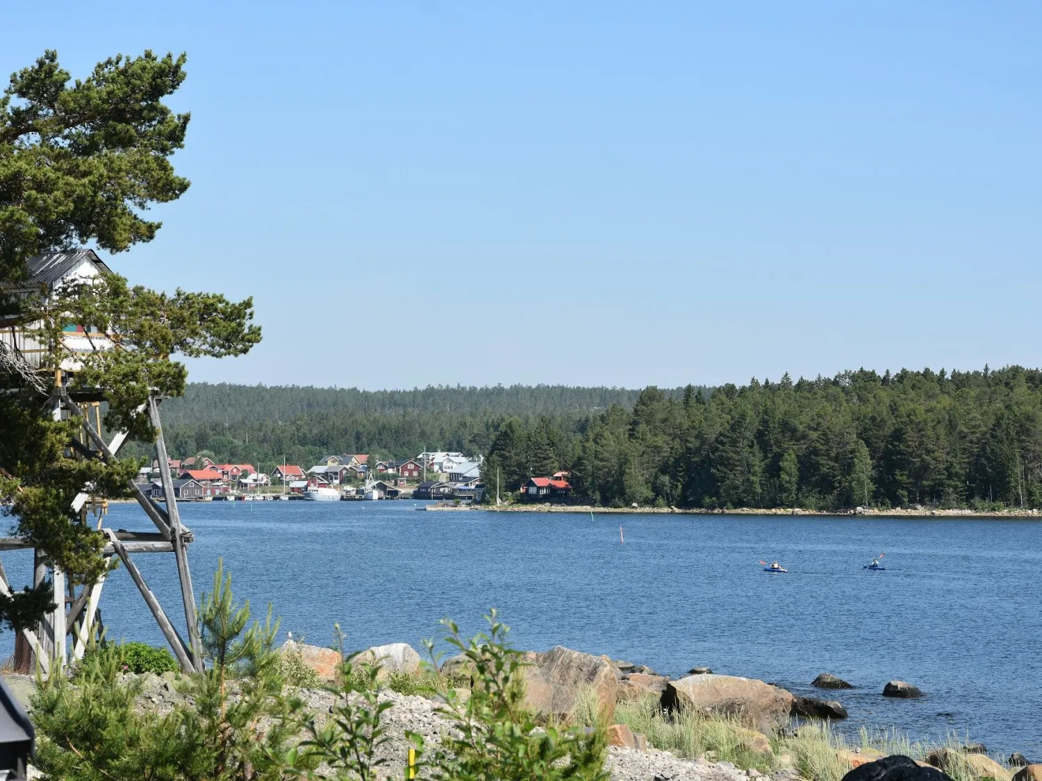 Utsikt med havet mot Mellanfjärden