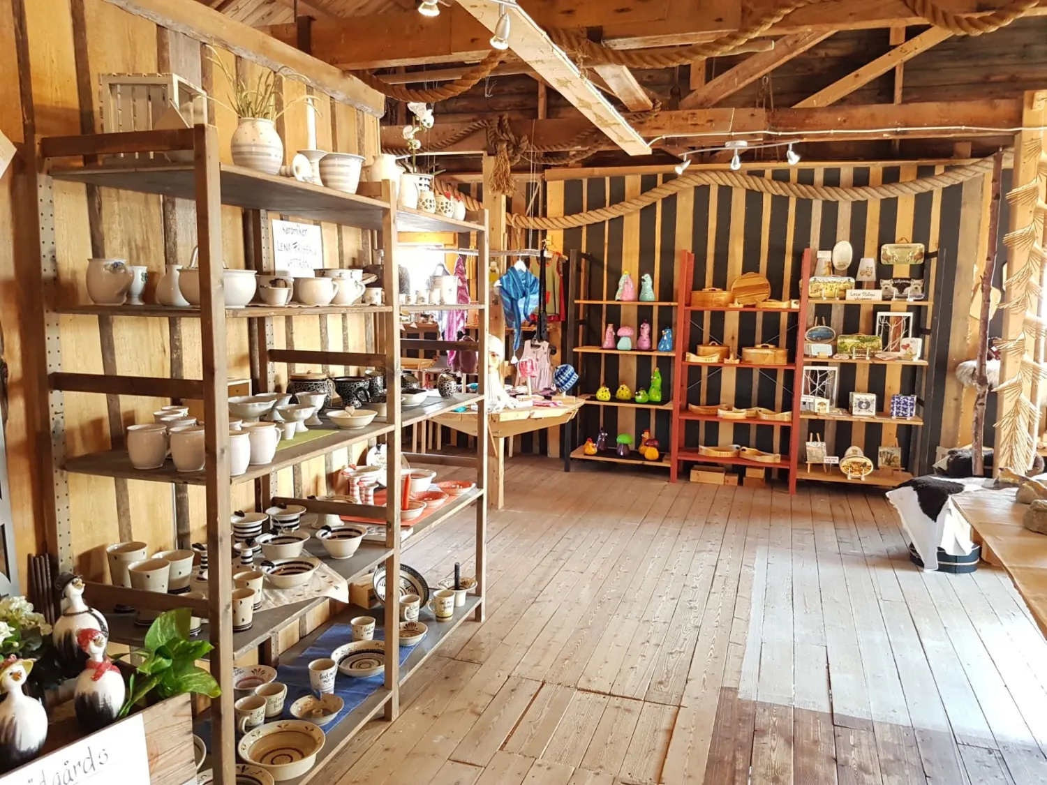 Sjöboden i Stocka - konst och konsthantverk