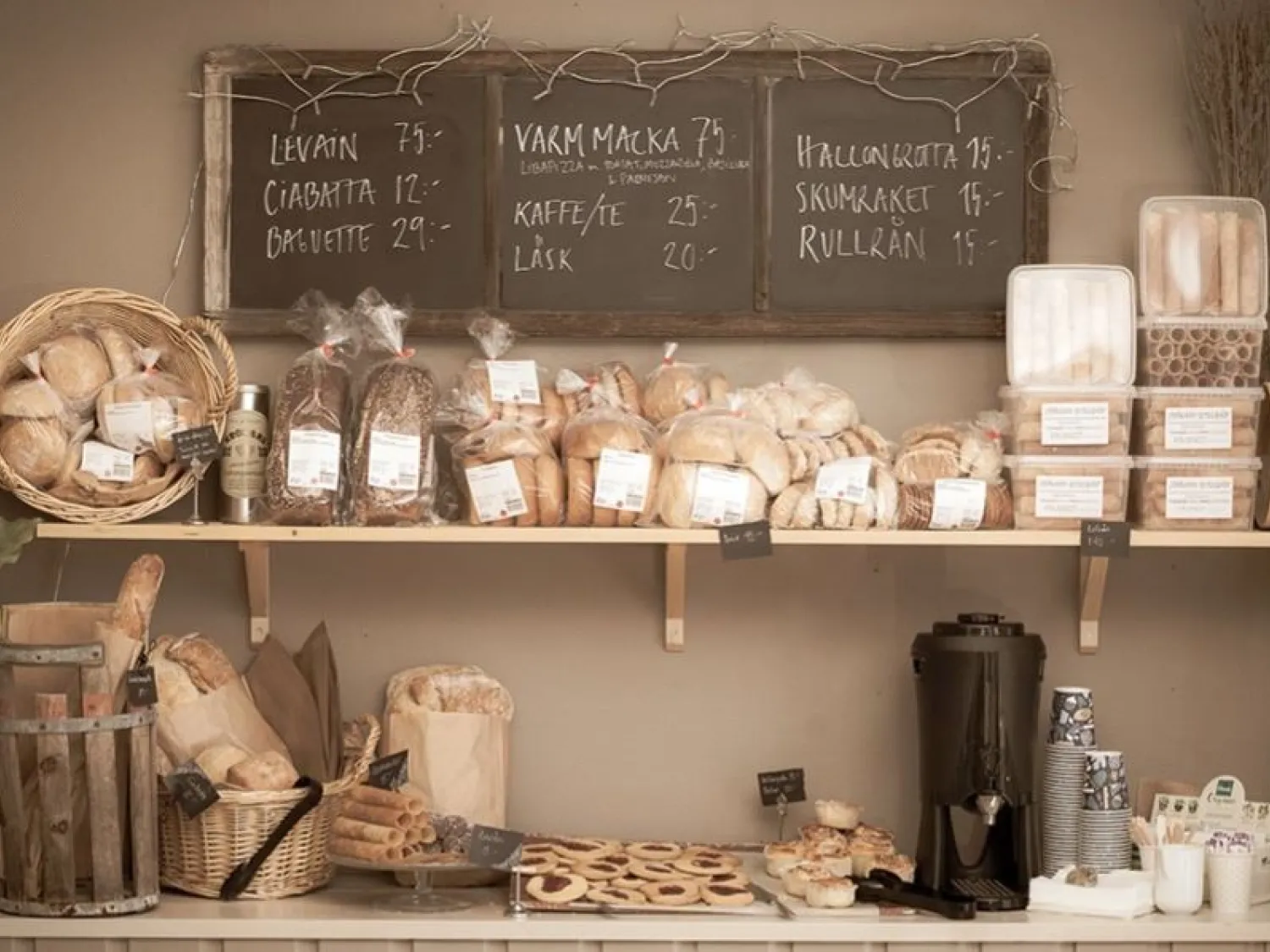 Small groseri store in Mellanfjärden ! Hamnvägen 26, Jättendal