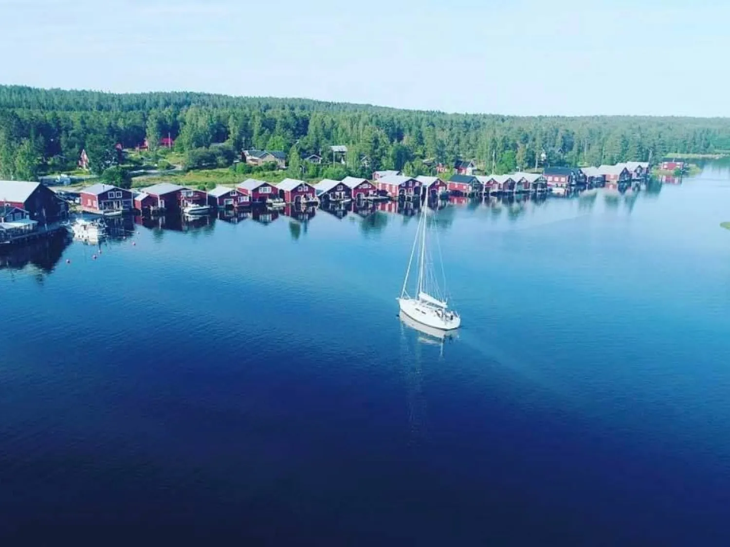 Färgbild - utsikt drönarbild Mellanfjärden