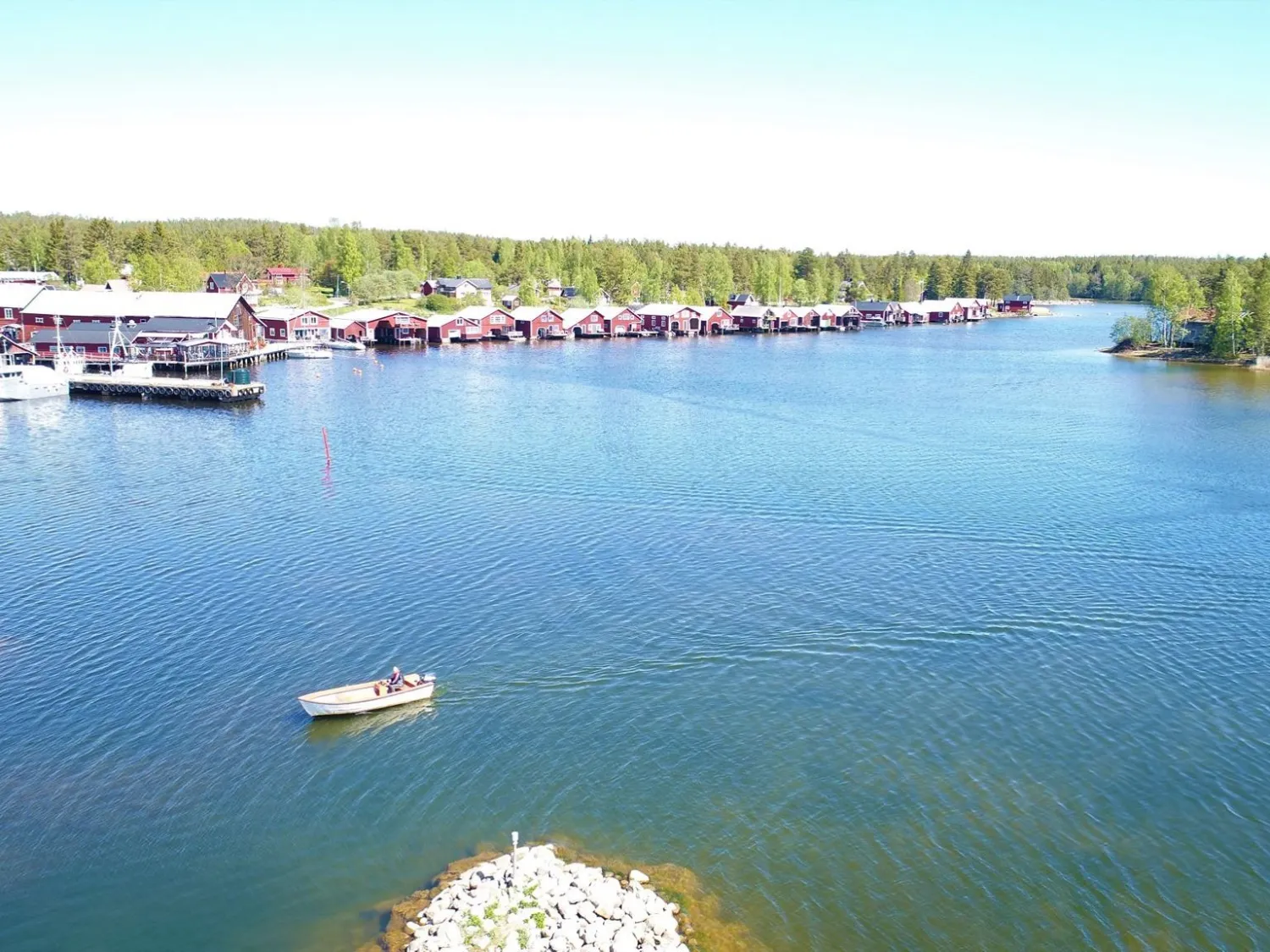 Färgbild - utsikt drönarbild Mellanfjärden