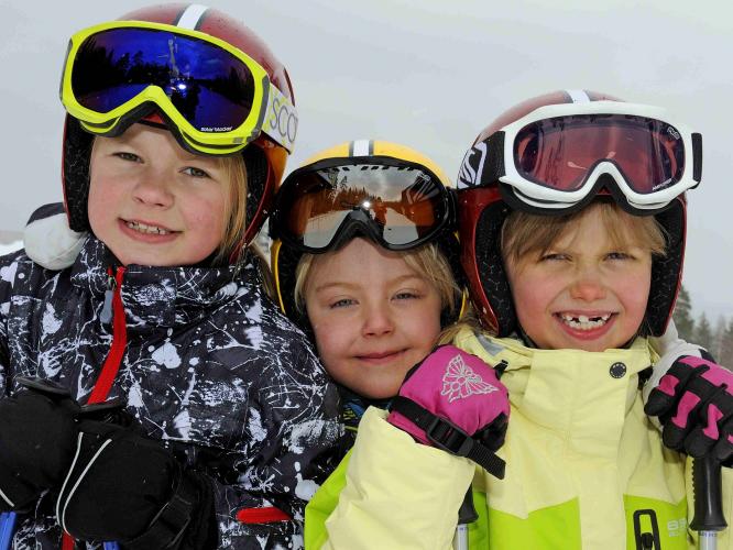 Barn i skidkläder - Hassela Ski Resort